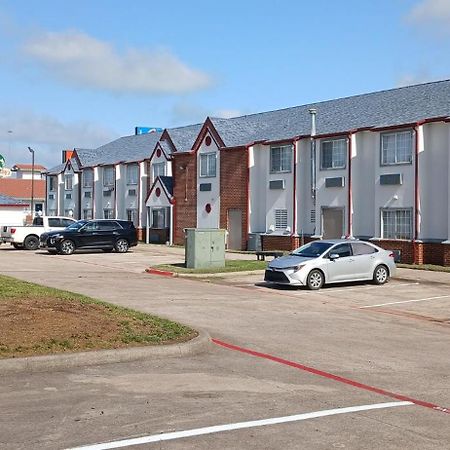 Red Roof Inn & Suites Euless - Dfw Airport Southwest מראה חיצוני תמונה
