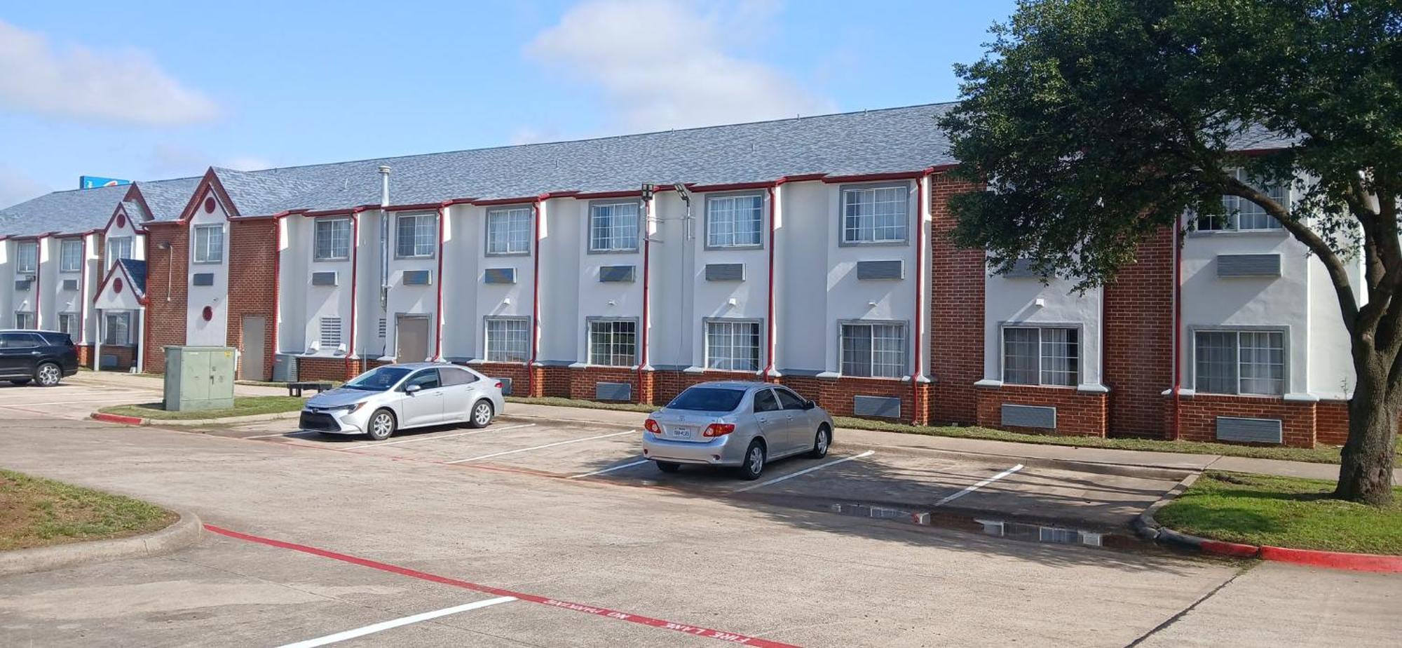 Red Roof Inn & Suites Euless - Dfw Airport Southwest מראה חיצוני תמונה